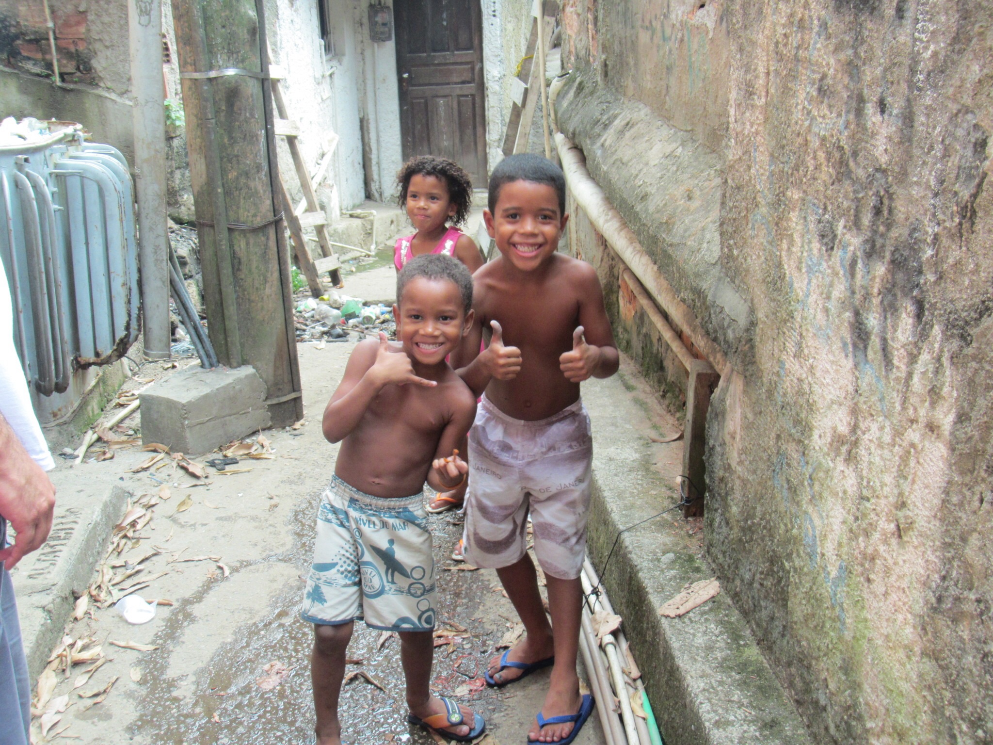favela children